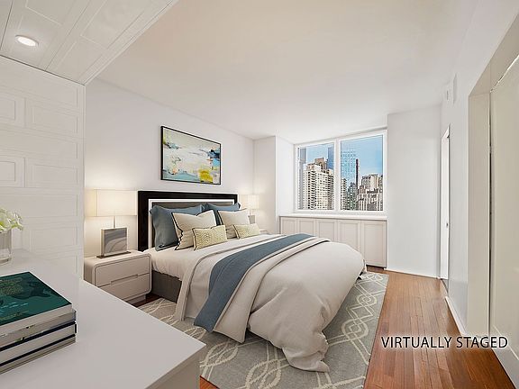 4th image of 120 Riverside Blvd Unit Penthouse