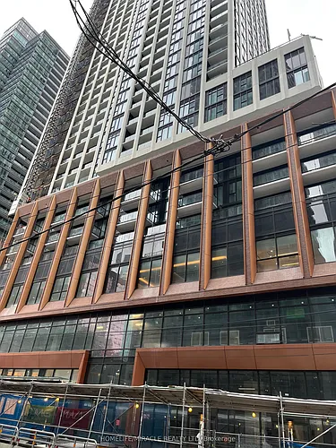 400 King St W #1801 Photo 1