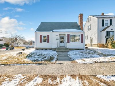 875 Thorme St, Bridgeport, CT, 06606