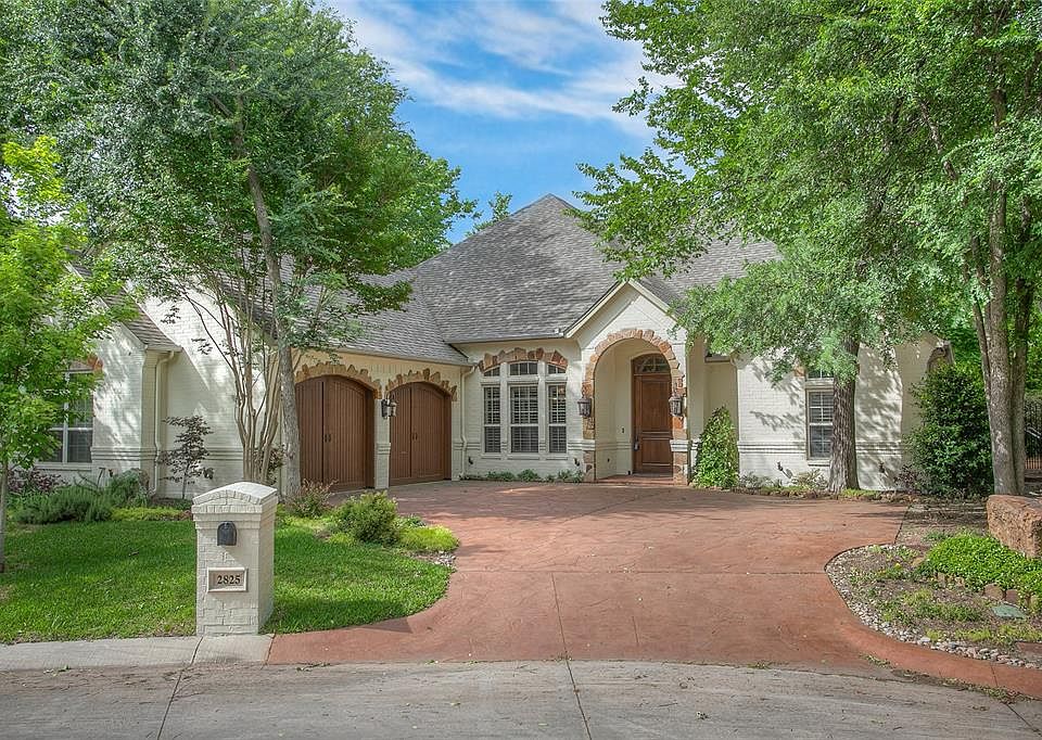 1st image of 2825 River Forest Dr