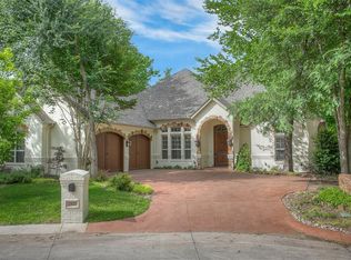 2825 River Forest Dr, Fort Worth, TX 76116