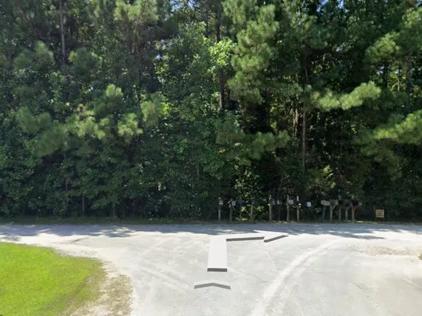 135 Bayside Drive, Sneads Ferry, NC 28460
