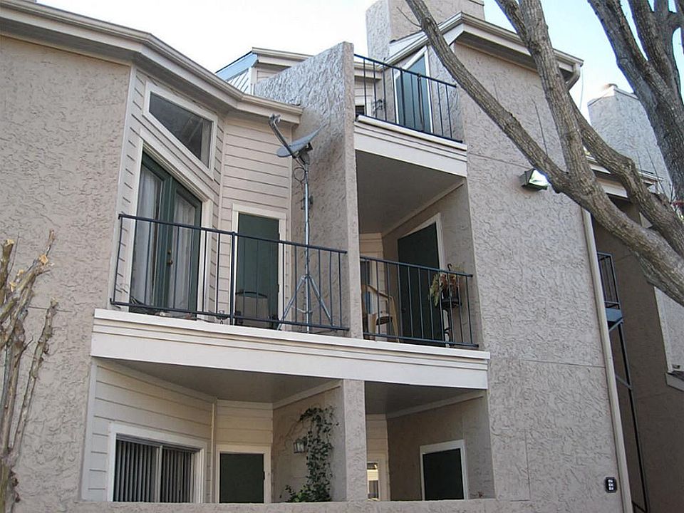 1st image of 10855 Meadowglen Ln APT 854
