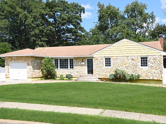 3rd image of 71 Sammis Ave
