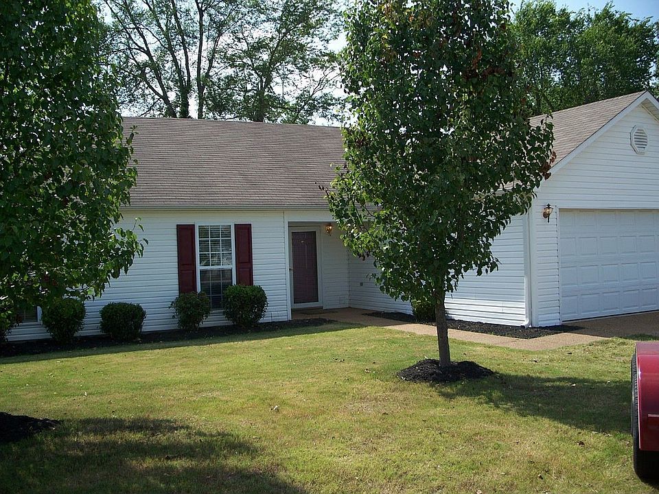 79 Woods Edge Dr