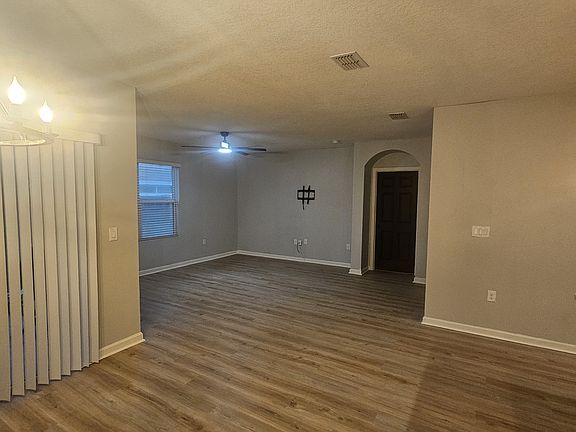 4th image of 721 Berkley St SE