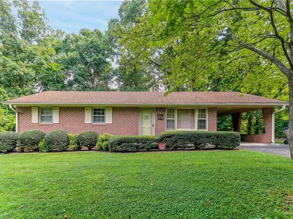 303 Maple St, Jonesville, NC 28642