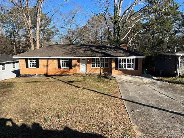 2058 Shamrock Dr — Photo 1