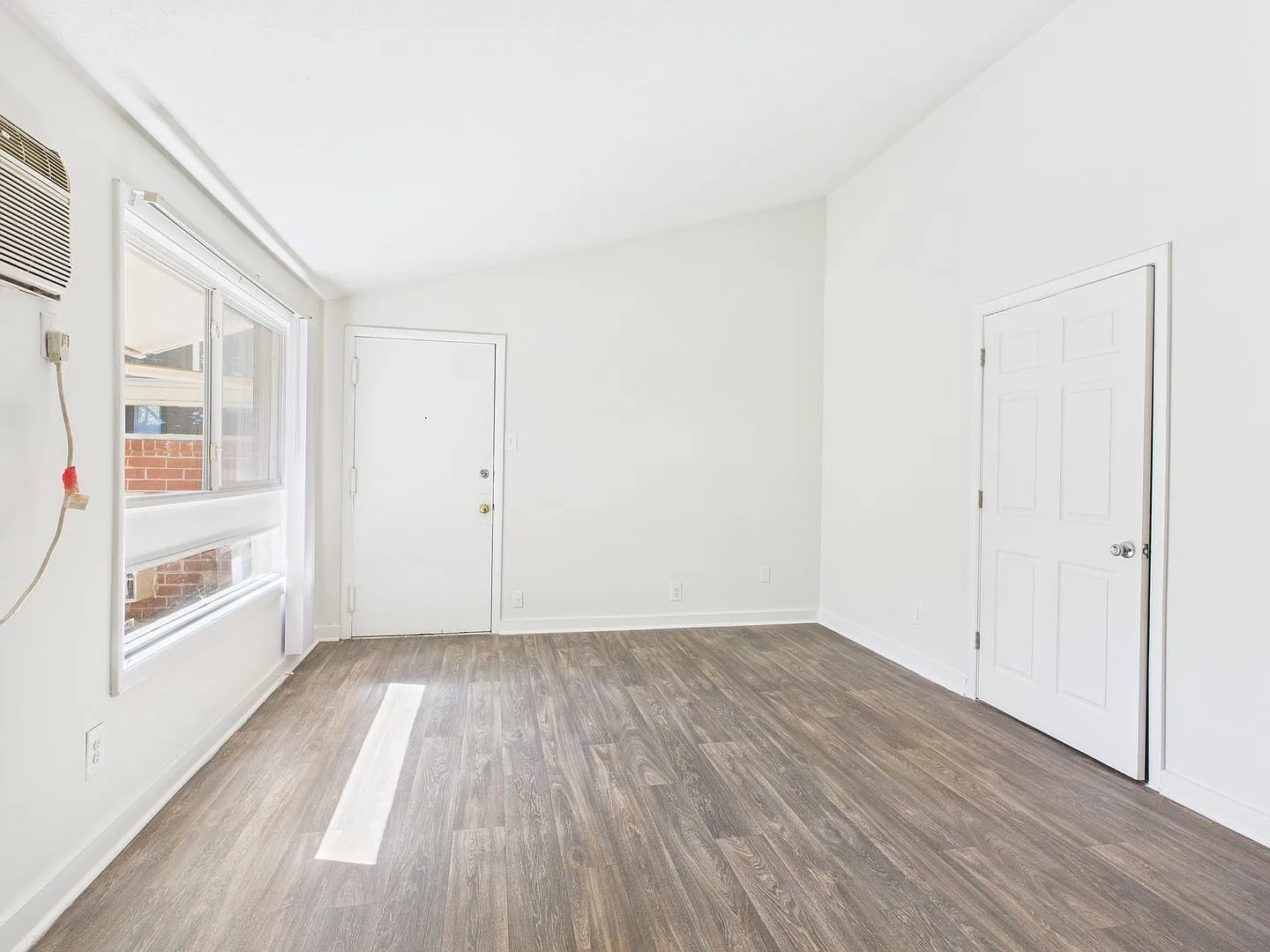 Forest Square Apartments — Photo 4