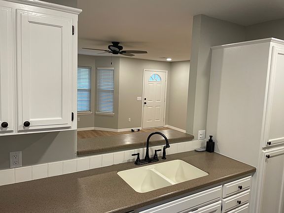 4th image of 3101 Levi Ln