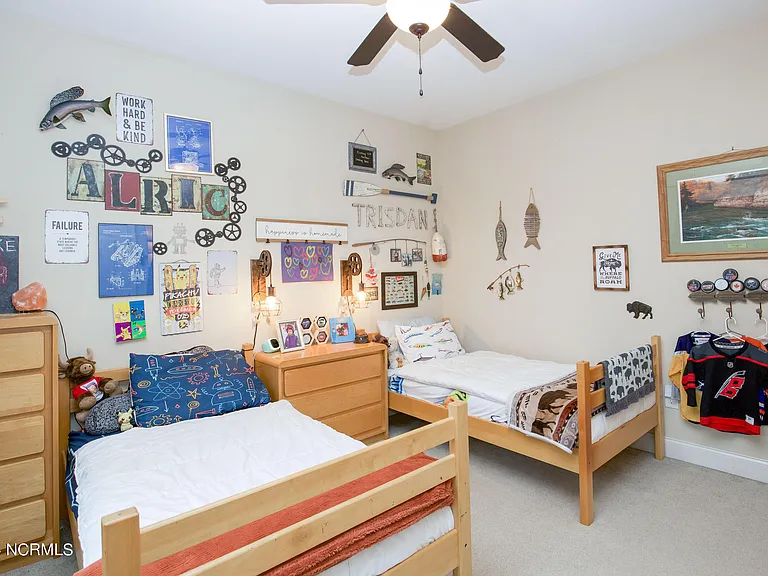237 Rothbury Dr — Photo 45