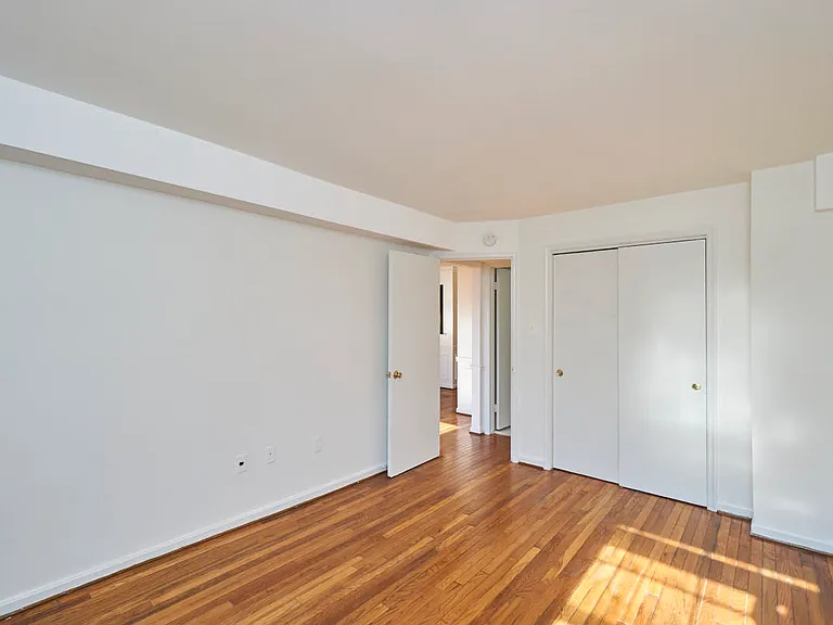 730 7th St SE #33 — Photo 10