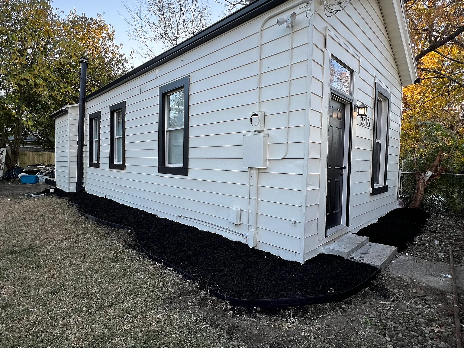 2316 Tyler Ave — Photo 2