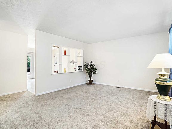 4th image of 1657 Burlington Ave