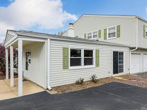 2nd image of 129 Lucille Ct Unit A