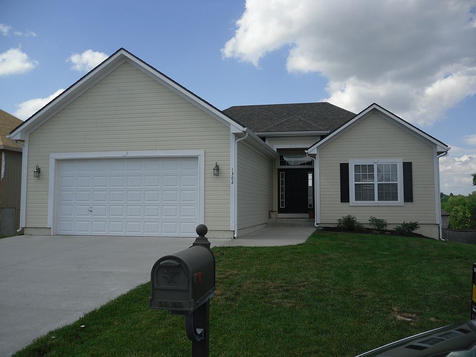 1st image of 1302 NW Basswood Ct