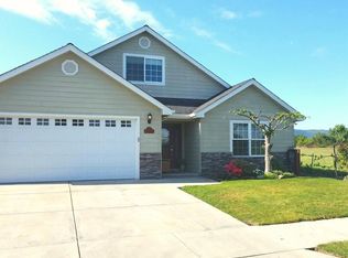 2411 Maple Park Dr, Medford, OR 97501