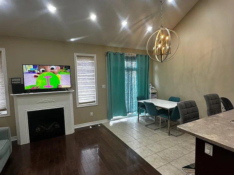 326 Chandler Cres #UPPER — Photo 9