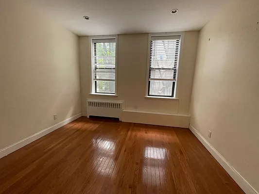 Rented by Douglas Elliman | media 16