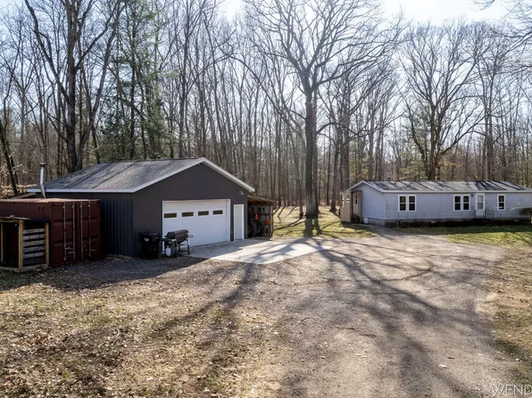 5426 126th Ave, Fennville, MI 49408