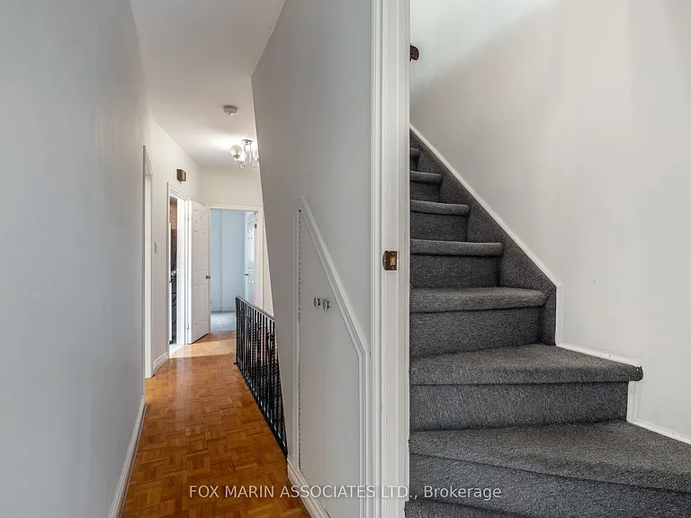 176 Macdonell Ave #UPPER — Photo 7