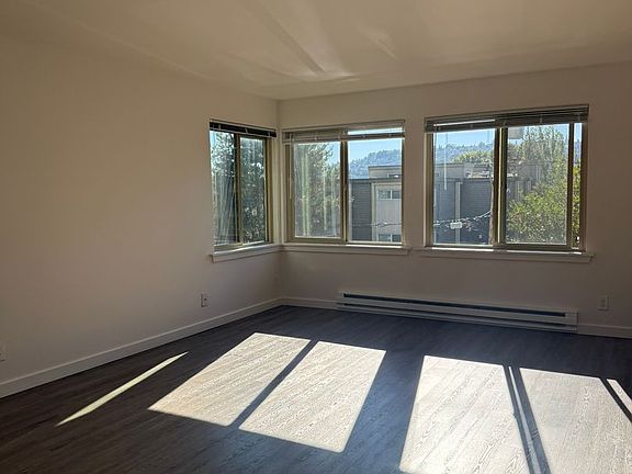 4th image of 2026 Yale Ave E APT 201