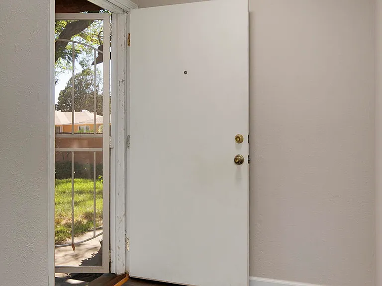 1316 Espejo St NE — Photo 6