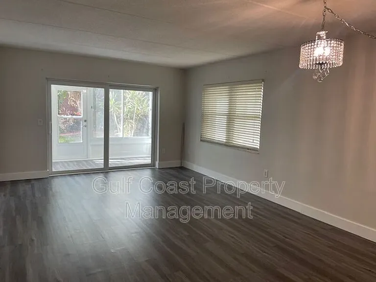 270 Santa Maria St #104 — Photo 12