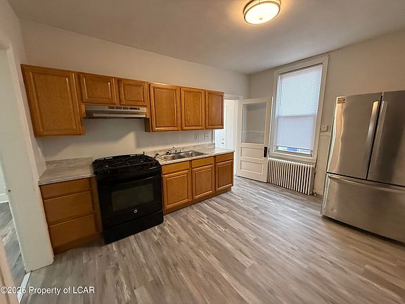 4th image of 116 S Poplar St