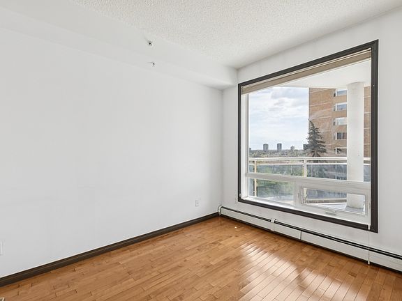 5th image of 10504 99th Ave NW