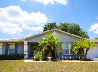 566 Magnolia Ridge Ave, Tavares, FL 32778