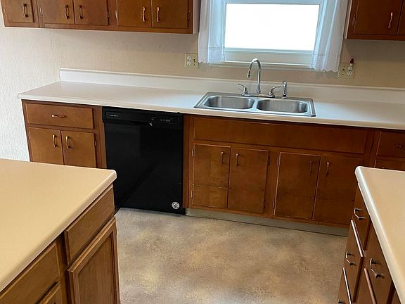 3rd image of 2813 Darien Dr