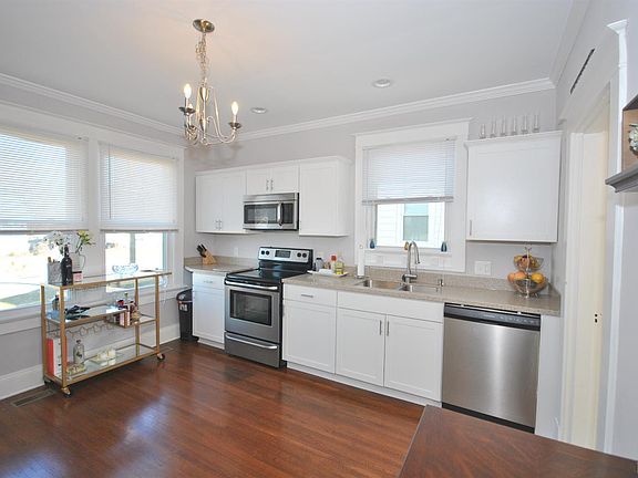 4th image of 307 Oakridge Blvd