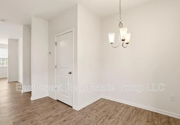 202 Magellan Dr — Photo 12