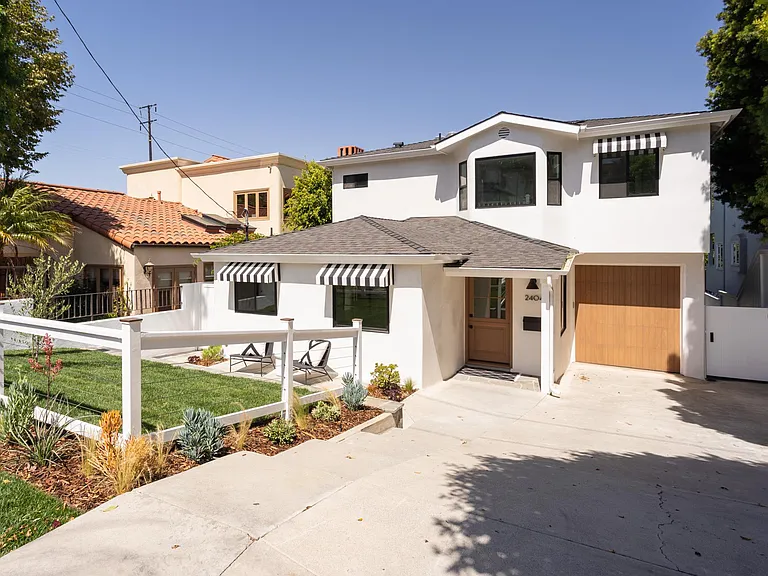 2404 N Poinsettia Ave — Photo 28