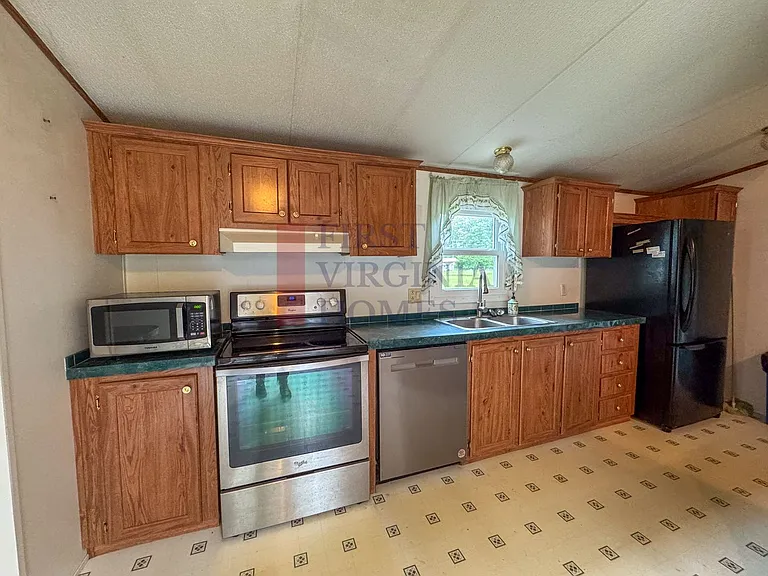 163 Wagner Pl — Photo 6