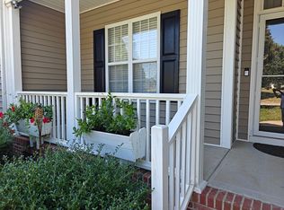 1704 Maizefield Ln, Fuquay Varina, NC 27526