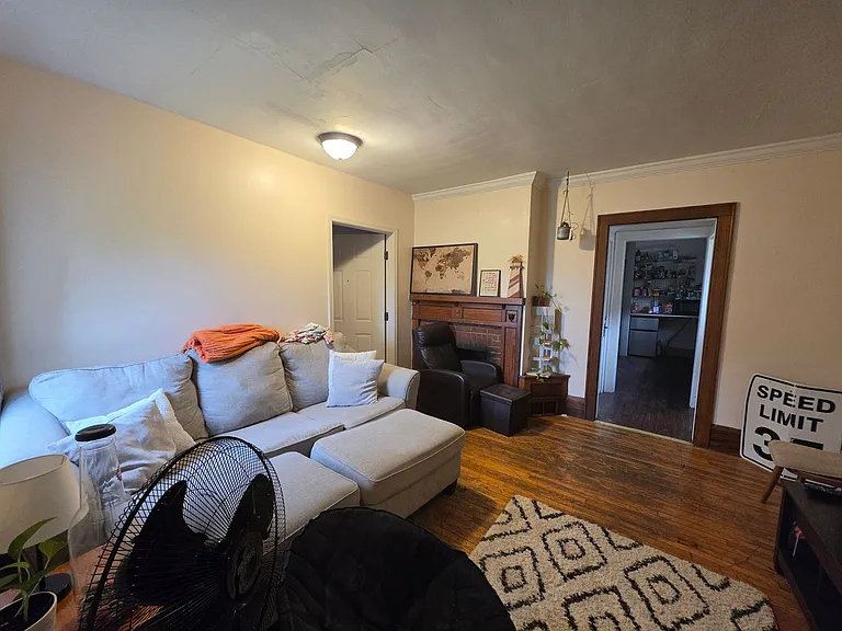 338 E College Ave — Photo 4