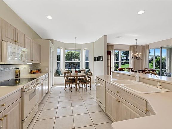 5th image of 3300 Hamlet Dr #2-1