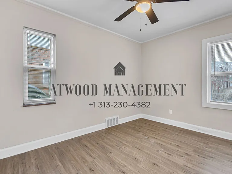 11397 Whitcomb St — Photo 6
