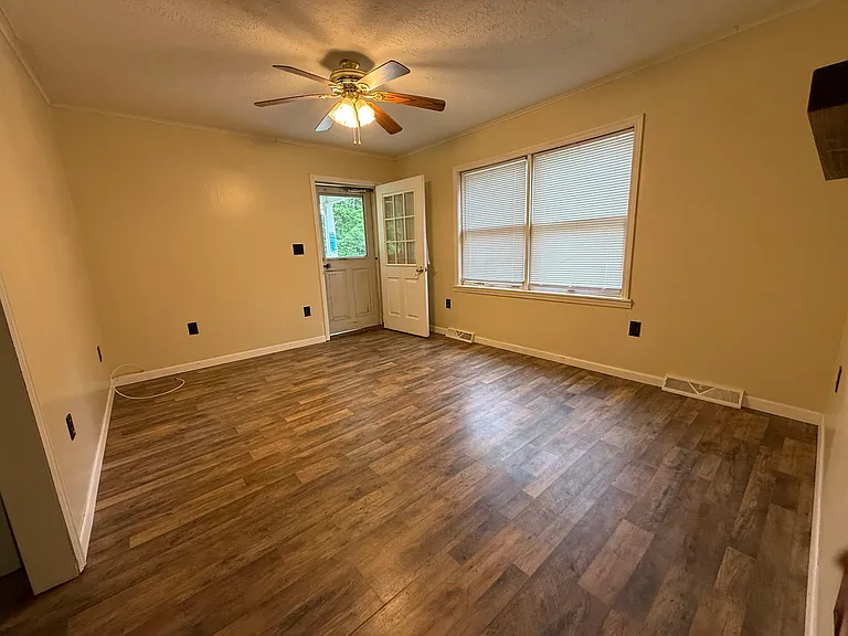 209 Fort Edward Rd #A — Photo 10