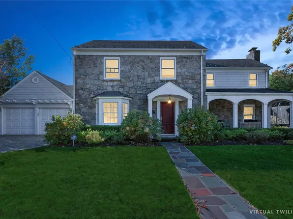 4 Richmond Road, Rockville Centre, NY 11570