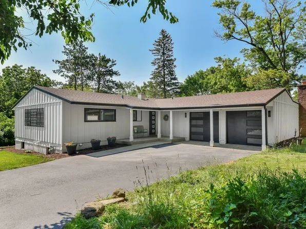 40W793 Burlington Rd, St Charles, IL 60175