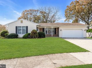 704 Oak Ct, Lanoka Harbor, NJ 08734