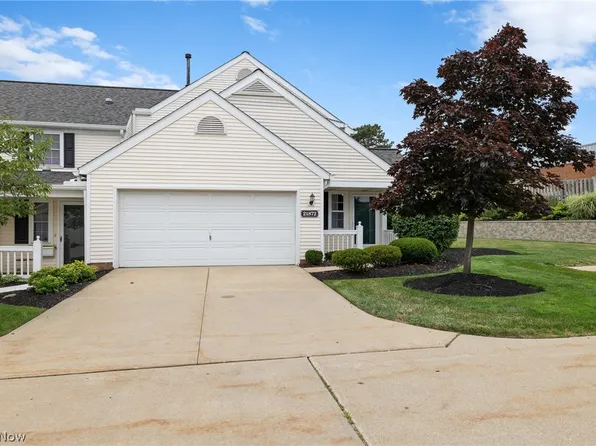 21872 Addington Blvd #15, Rocky River, OH 44116