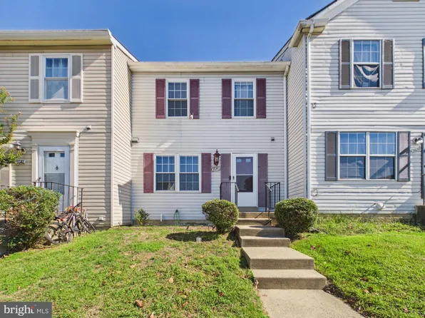 3640 McDowell Ct, Dumfries, VA 22026