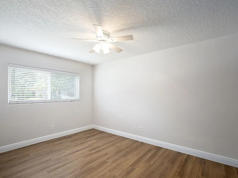 200 S Lucerne Cir E #5 — Photo 6