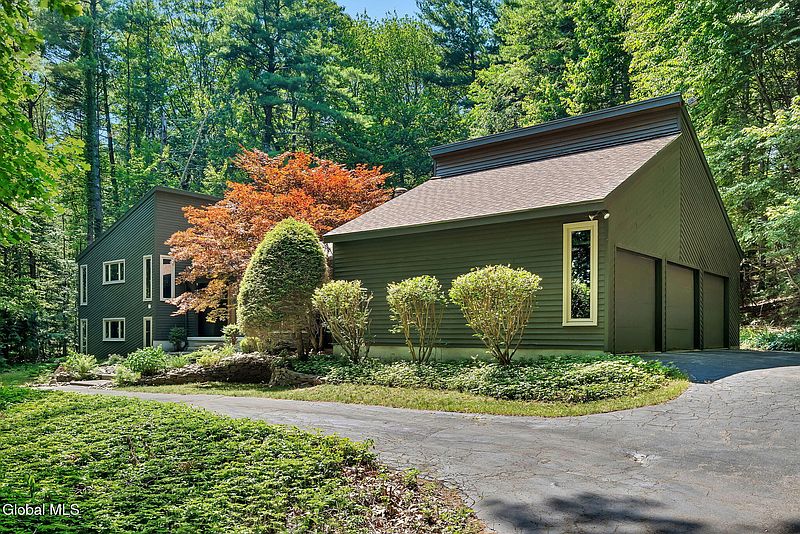 4th image of 27 Robinwood Drive