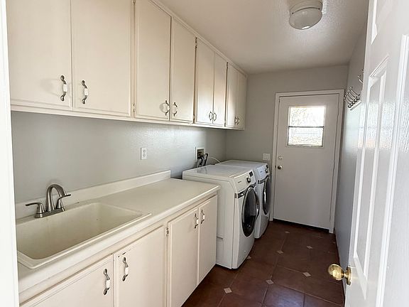 2nd image of 11918 Wilmington Rd