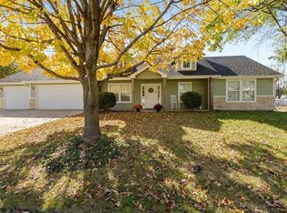 516 Lyon St, Lawrence, KS 66044
